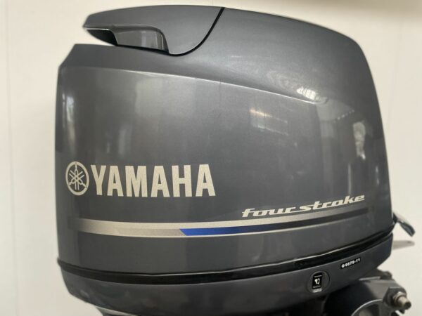 Yamaha F100D – Bild 5