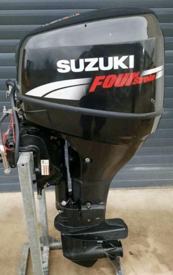 Suzuki DF25 V-MOTOR